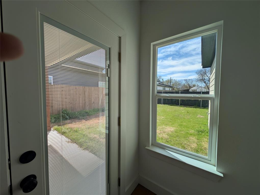 1890 Johnson Street Greenville, TX 75401 - Photo 9 of 21