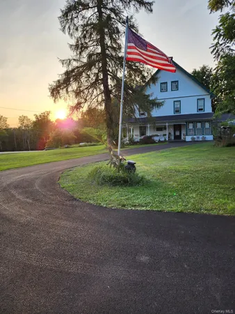 $749,000 | 482 Scotchtown Avenue, Middletown, NY 10941