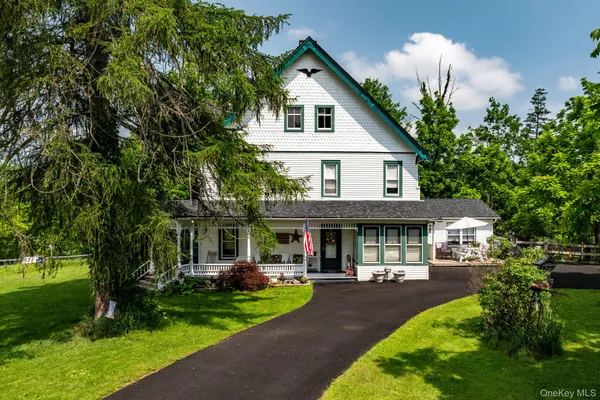 $749,000 | 482 Scotchtown Avenue, Middletown, NY 10941