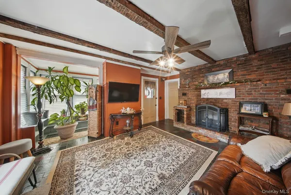 $749,000 | 482 Scotchtown Avenue, Middletown, NY 10941