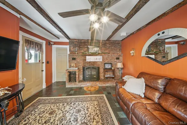 $749,000 | 482 Scotchtown Avenue, Middletown, NY 10941