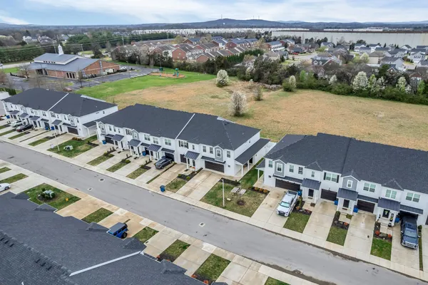 $347,400 | 4316 Spyglass Drive, Murfreesboro, TN 37127