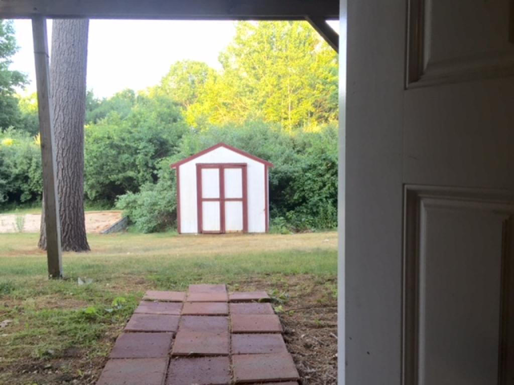 3 Clyde Road Derry, NH 03038 - Photo 25 of 28 Gallery Image 25