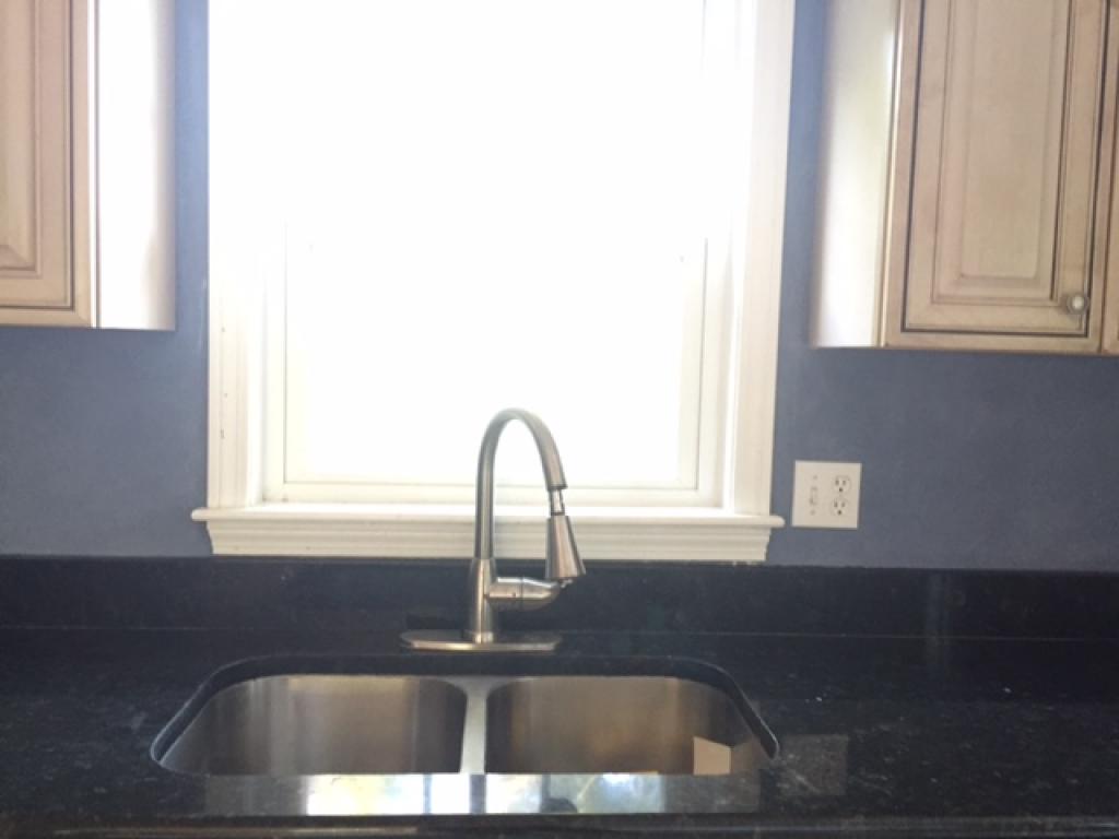 3 Clyde Road Derry, NH 03038 - Photo 5 of 28 Gallery Image 5