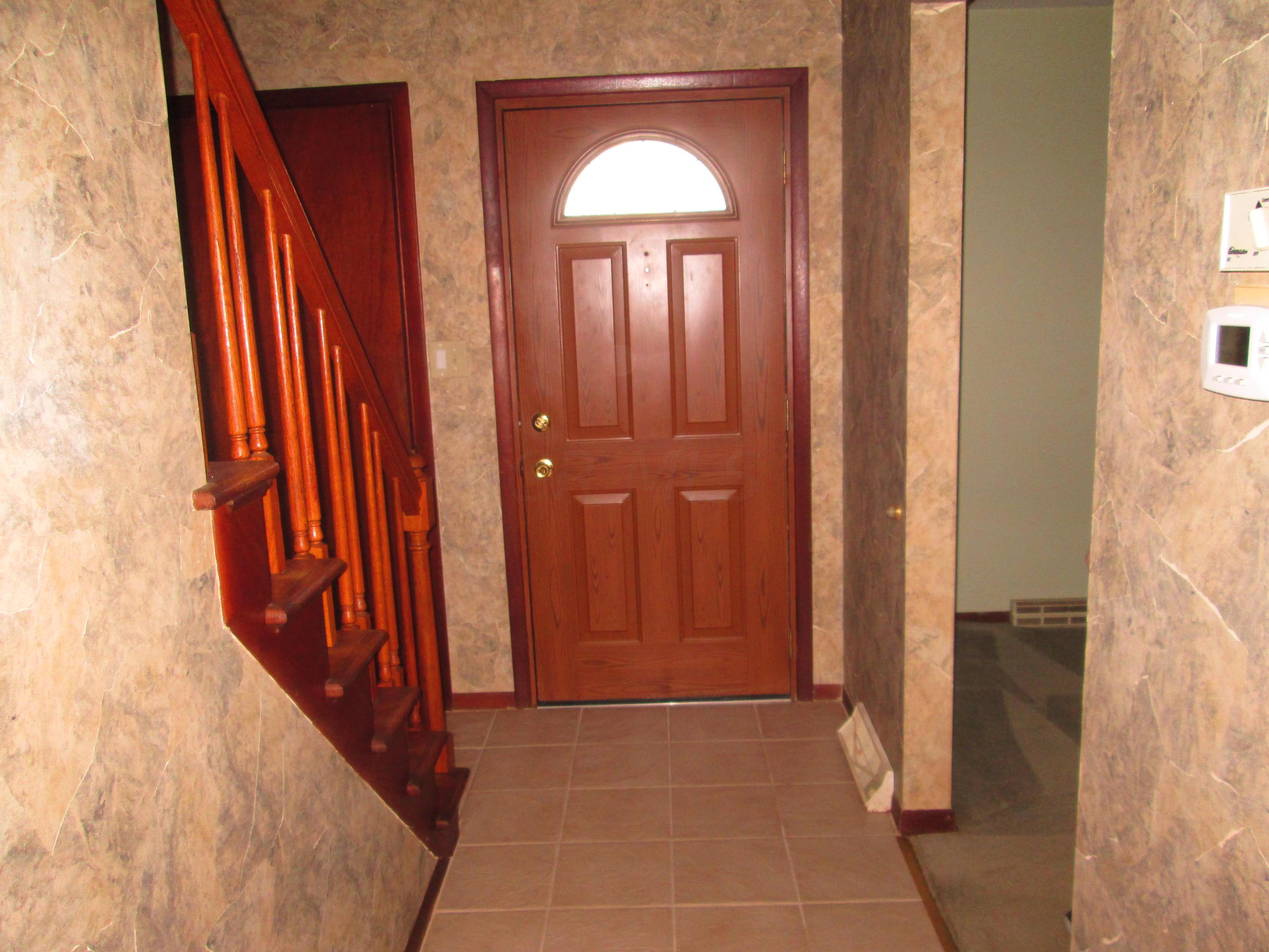 347 Hermitage Road Columbus, OH 43230 - Photo 3 of 36 Gallery Image 3