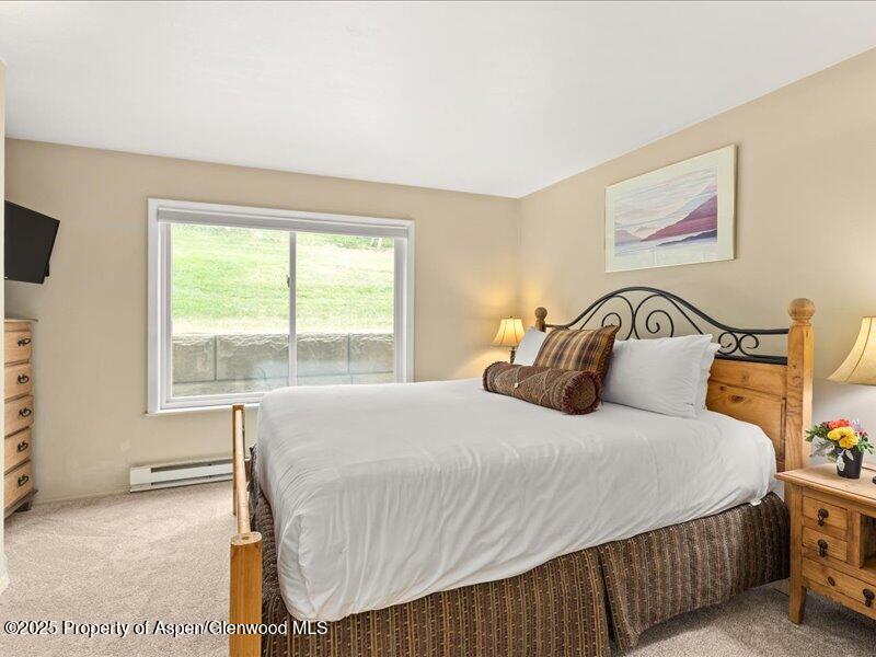 35 Lower Woodbridge Road, Unit 171 Snowmass Village, CO 81615 - Photo 7 of 12 07-35LowerWoodbridgeRd_T171_2507_0439