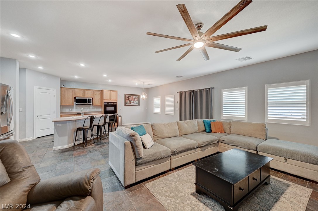 1060 Riddle Glen Street Henderson, NV 89012 - Photo 8 of 41 Gallery Image 8