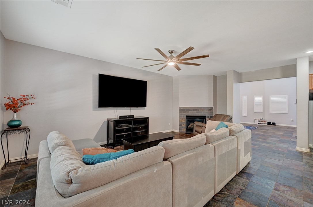 1060 Riddle Glen Street Henderson, NV 89012 - Photo 9 of 41 Gallery Image 9