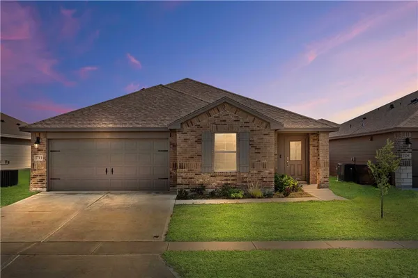 $2,300 | 7713 Lariat Toss Drive, Corpus Christi, TX 78414