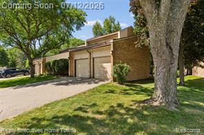 1077 Willow Grove Court Rochester Hills, MI 48307 - Photo 33 of 34