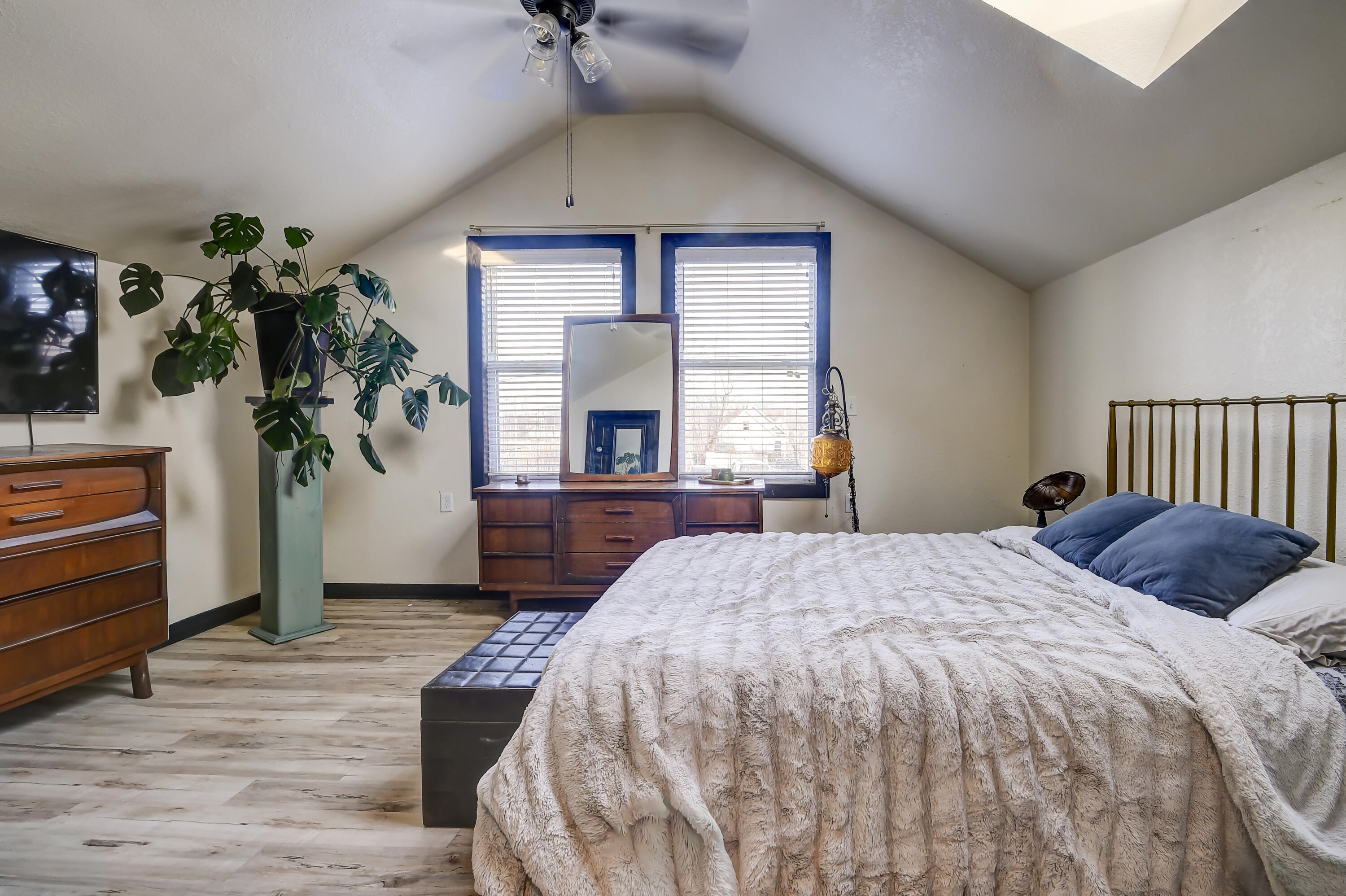 1730 South 6th Street Milwaukee, WI 53204 - Photo 6 of 15 Bedroom