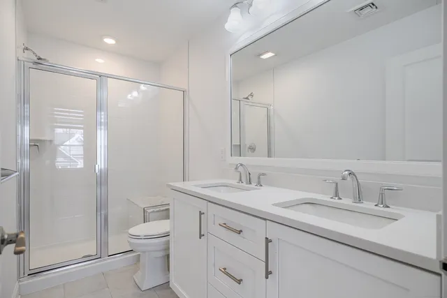 $4,600 | 8 Brentwood Circle, Unit 8, Danbury, CT 06810