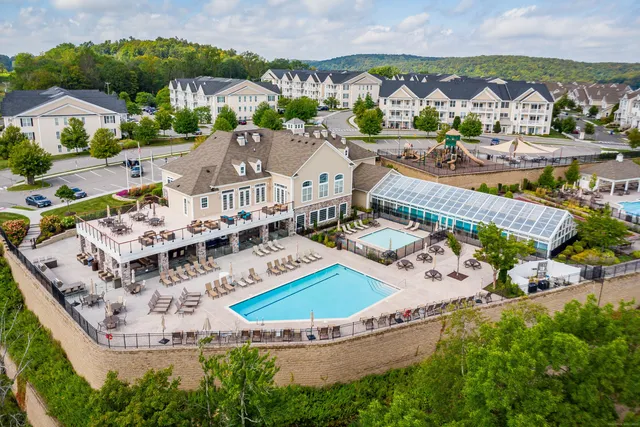 $4,600 | 8 Brentwood Circle, Unit 8, Danbury, CT 06810