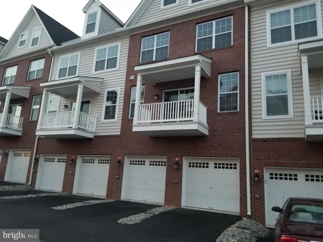 $2,800 | 754 West 2nd Street, Lansdale, PA 19446