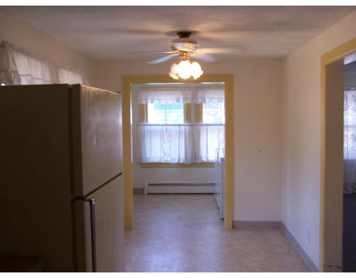 8 B Street Reading, MA 01867 - Photo 3 of 8 Gallery Image 3