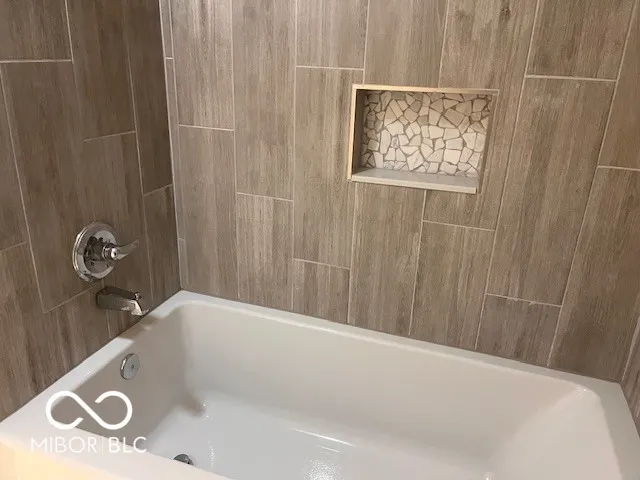 $1,595 | 1628 Cruft Street, Indianapolis, IN 46203