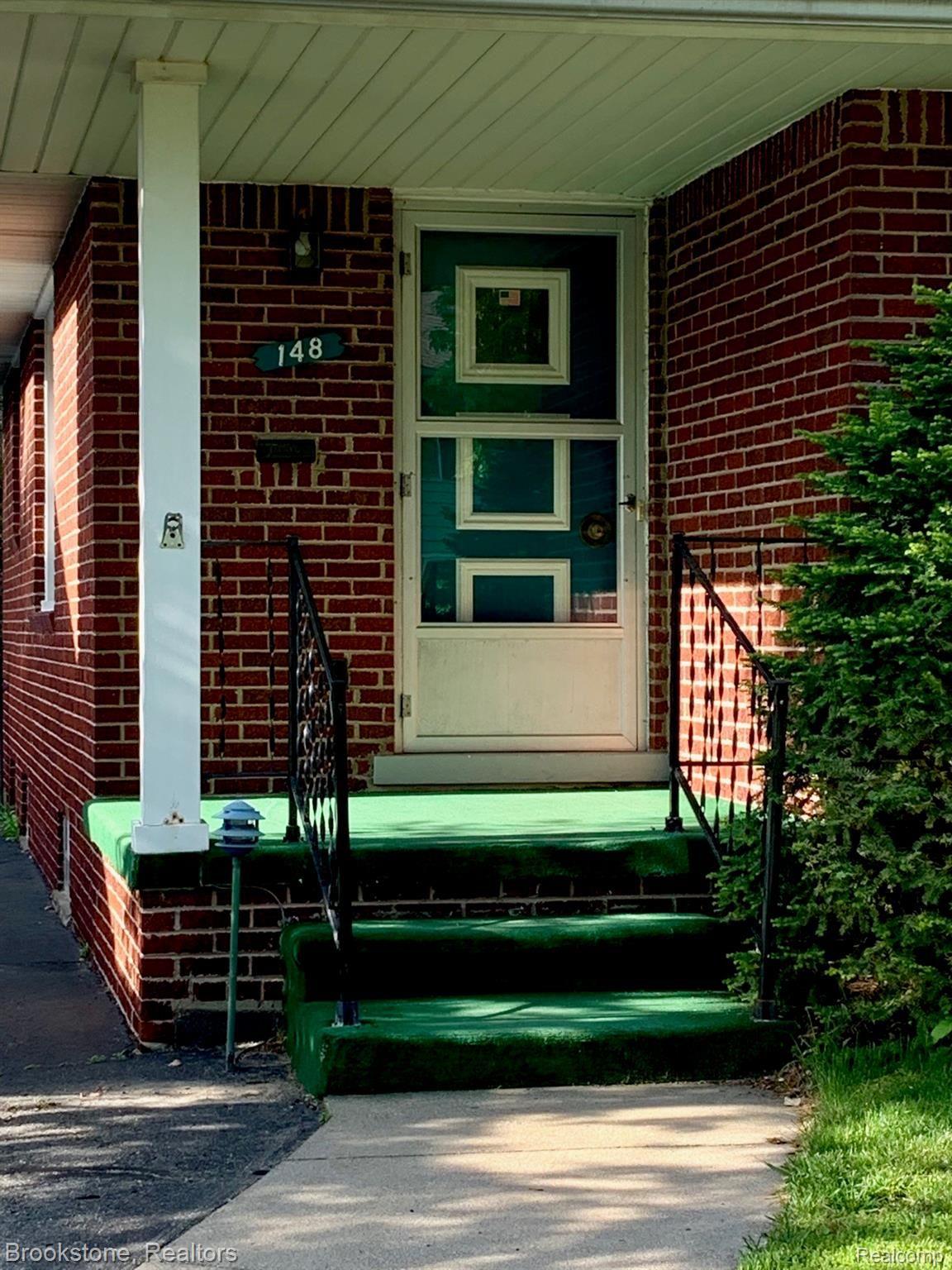 148 Highland Avenue Rochester, MI 48307 - Photo 6 of 32 IMG_0438.jpg