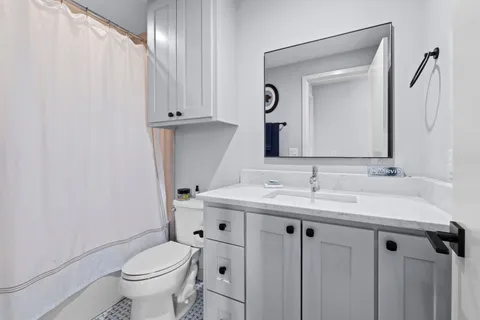 $1,150,000 | 1201 West 39th 1/2 Street, Unit B, Austin, TX 78756