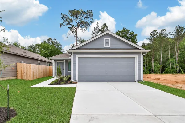 $1,600 | 18760 Loom Drive, Conroe, TX 77306