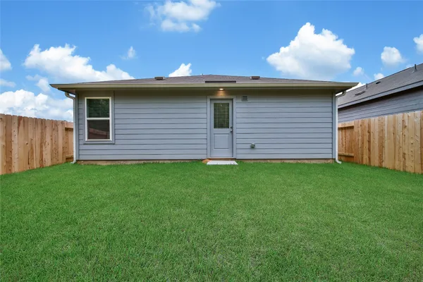 $1,600 | 18760 Loom Drive, Conroe, TX 77306