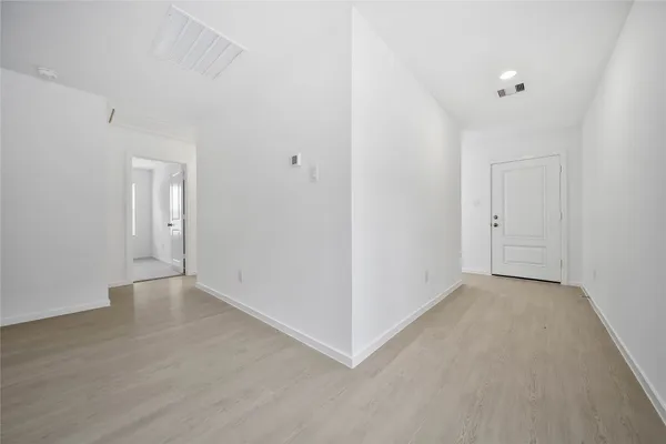 $1,600 | 18760 Loom Drive, Conroe, TX 77306