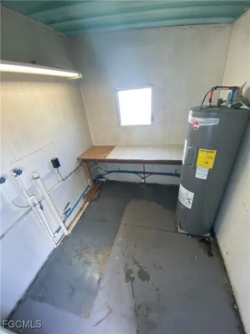 $995 | 139 Amber Avenue, North Fort Myers, FL 33917