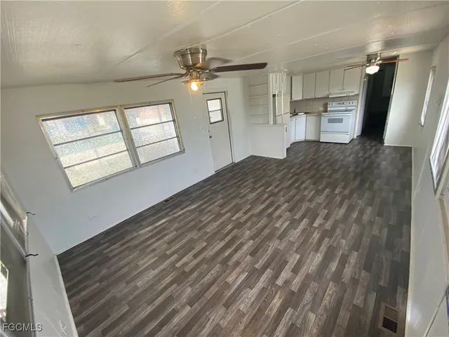 $995 | 139 Amber Avenue, North Fort Myers, FL 33917