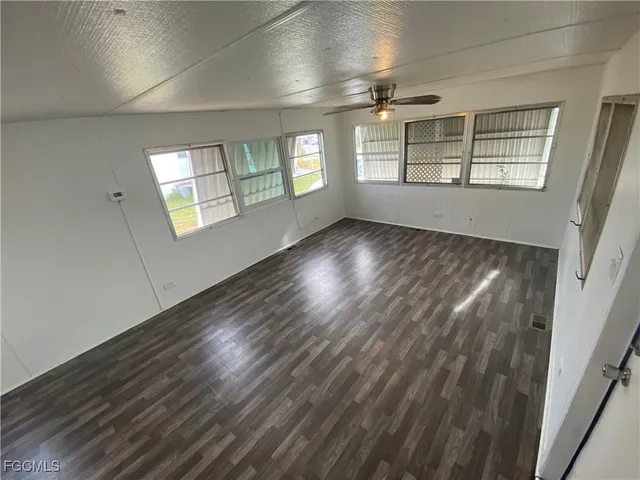 $995 | 139 Amber Avenue, North Fort Myers, FL 33917