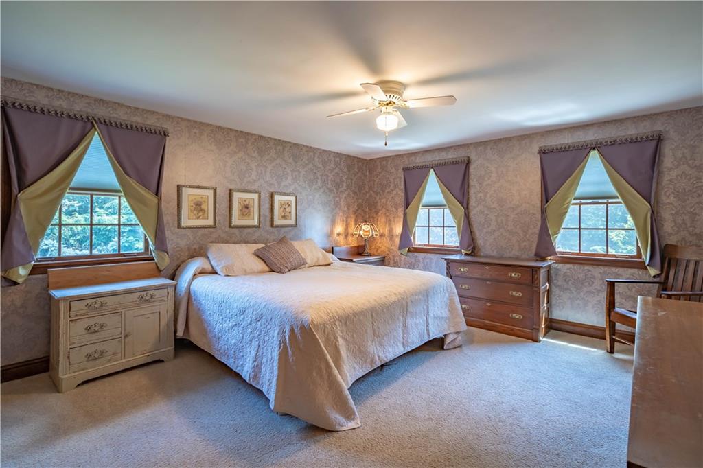 214 Camelford Road McMurray, PA 15317 - Photo 16 of 25 Master Bedroom Suite 214 Camelford Drive