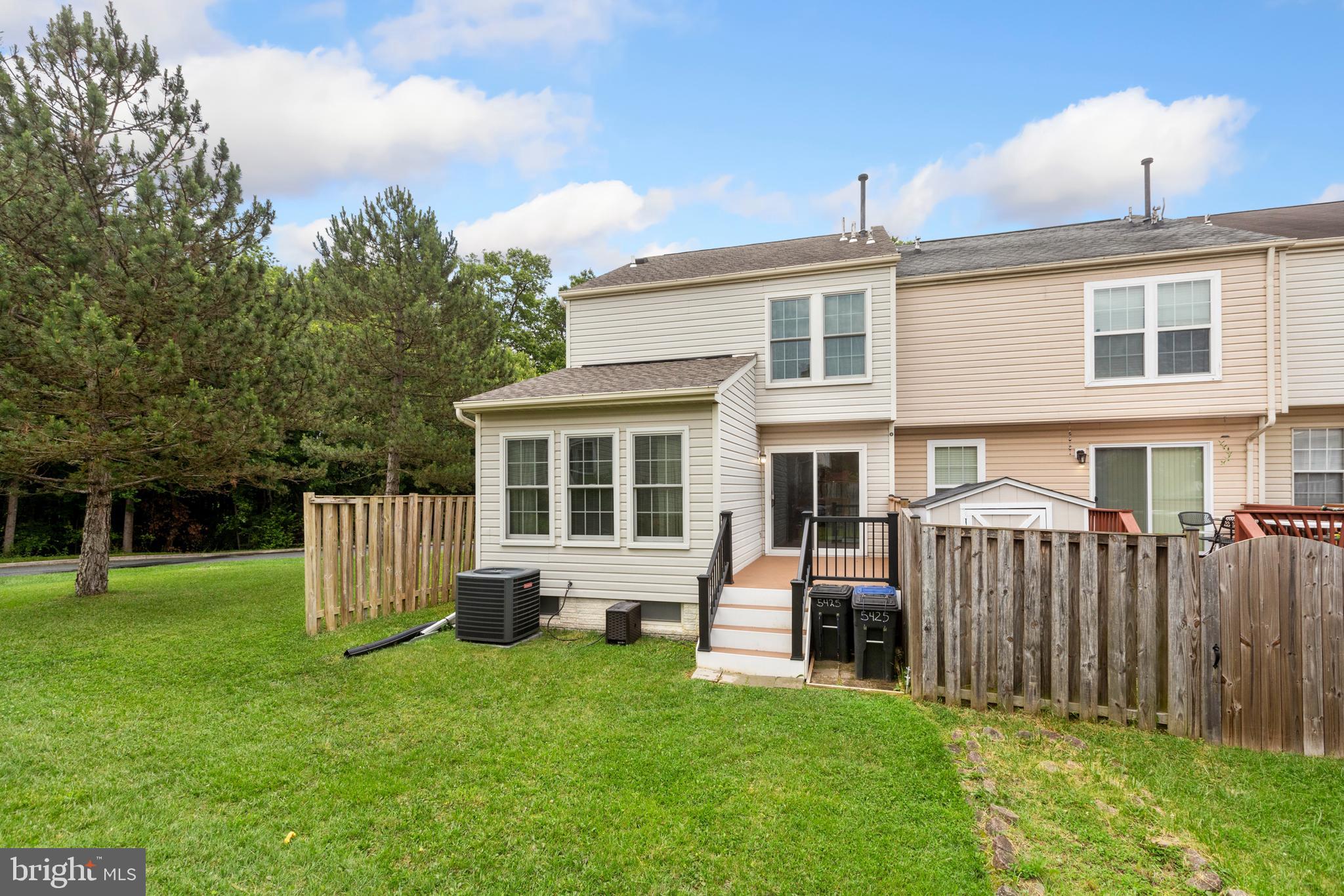 5425 Canonbury Road Rosedale, MD 21237 - Photo 28 of 34 Level rear yard