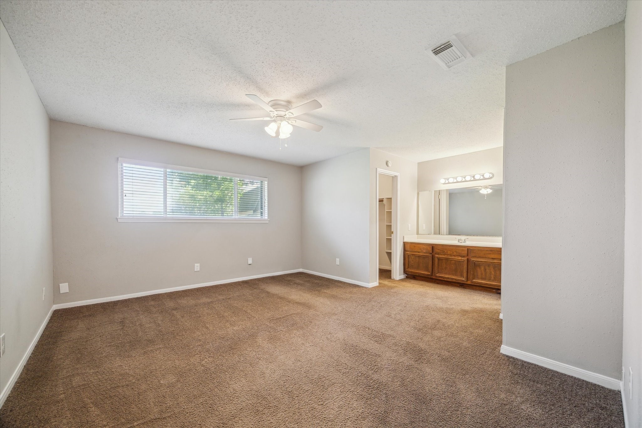 2717 Parrott Avenue Rosenberg, TX 77471 - Photo 11 of 20 a view of an empty room with a window
