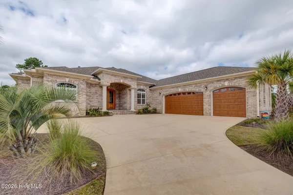 $900,000 | 8711 Compass Pointe West Wynd Street Northeast, Unit WYND, Leland, NC 28451