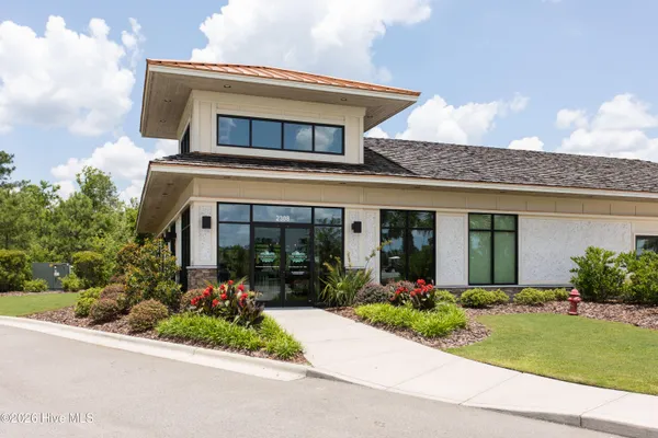 $900,000 | 8711 Compass Pointe West Wynd Street Northeast, Unit WYND, Leland, NC 28451