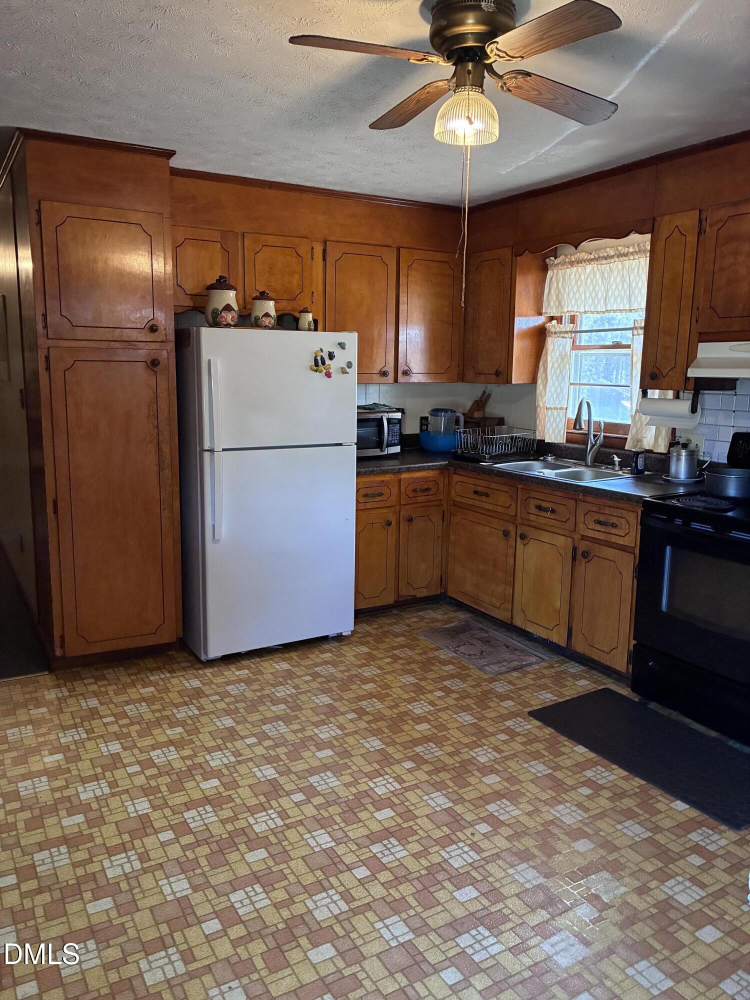 7612 Fowler Road Zebulon, NC 27597 - Photo 8 of 17 IMG_2215