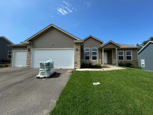$452,900 | 832 Sarah Street, Belleville, WI 53508