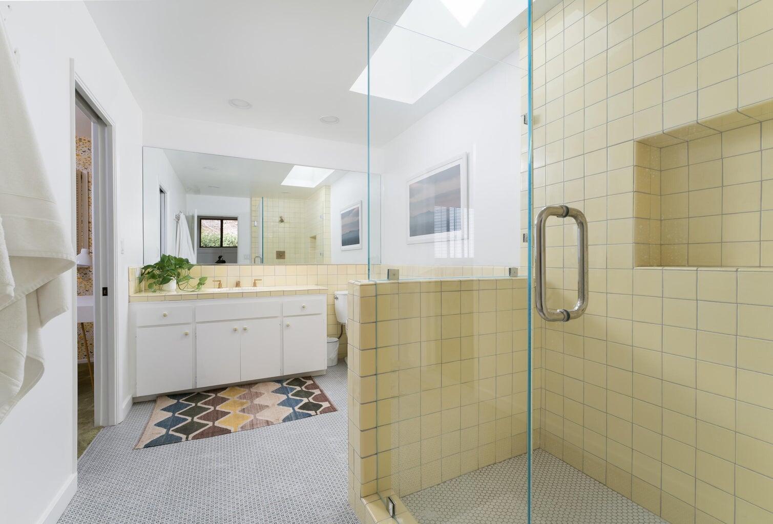 3330 Foothill Road Carpinteria, CA 93013 - Photo 52 of 78 guest bathroom II