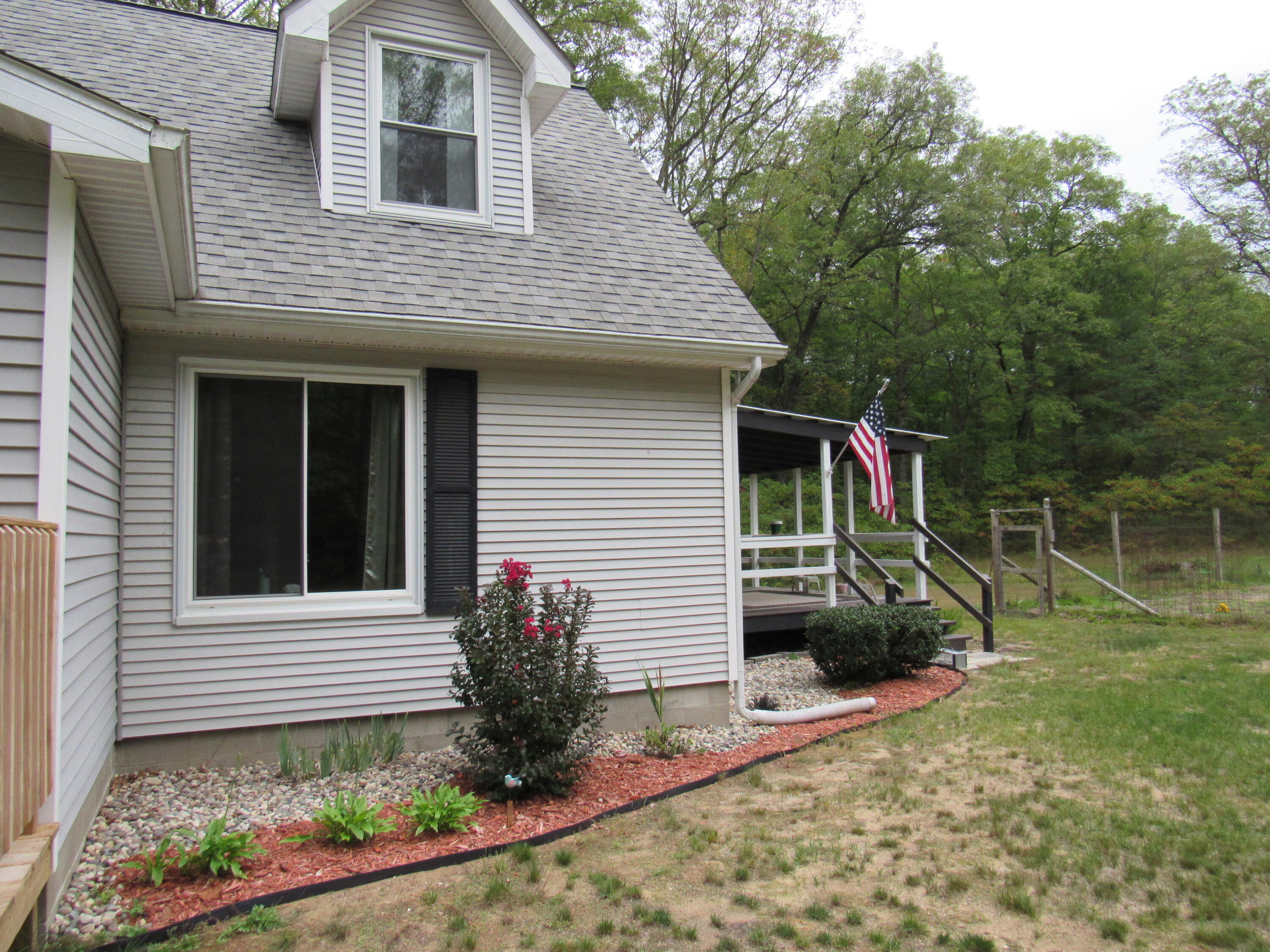 11412 Harris Road Montague, MI 49437 - Photo 4 of 43 Side of House
