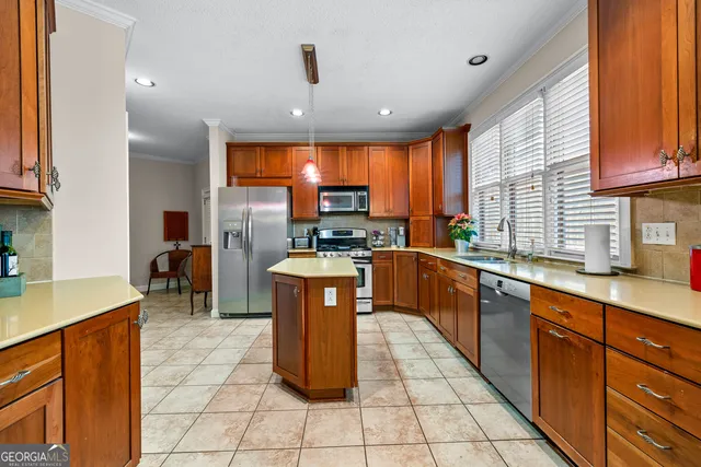 a bed room with a bed and a fireplace