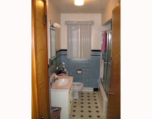 1177 Amity Ridge Road Amity, PA 15311 - Photo 6 of 9 Master Bath/Spa.