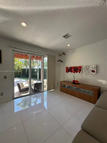 $1,450,000 | 10794 Northwest 70th Street, Doral, FL 33178