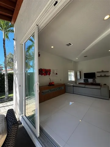 $1,450,000 | 10794 Northwest 70th Street, Doral, FL 33178