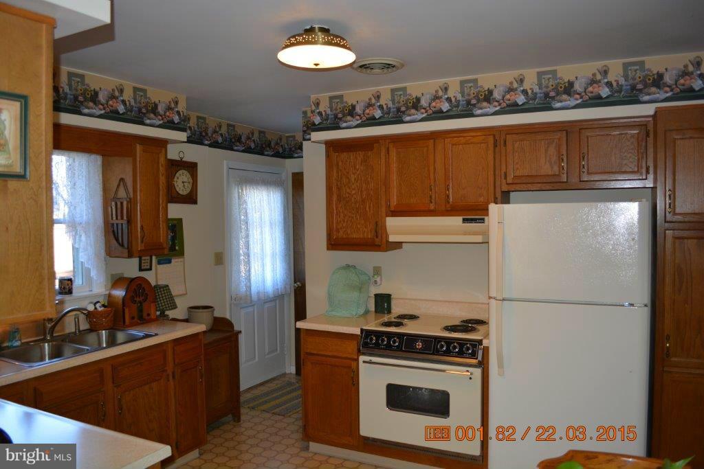 16016 Broadfording Road Hagerstown, MD 21740 - Photo 4 of 14 Kitchen