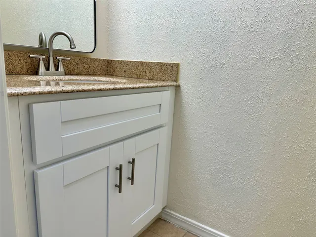 a close view of sink and tap
