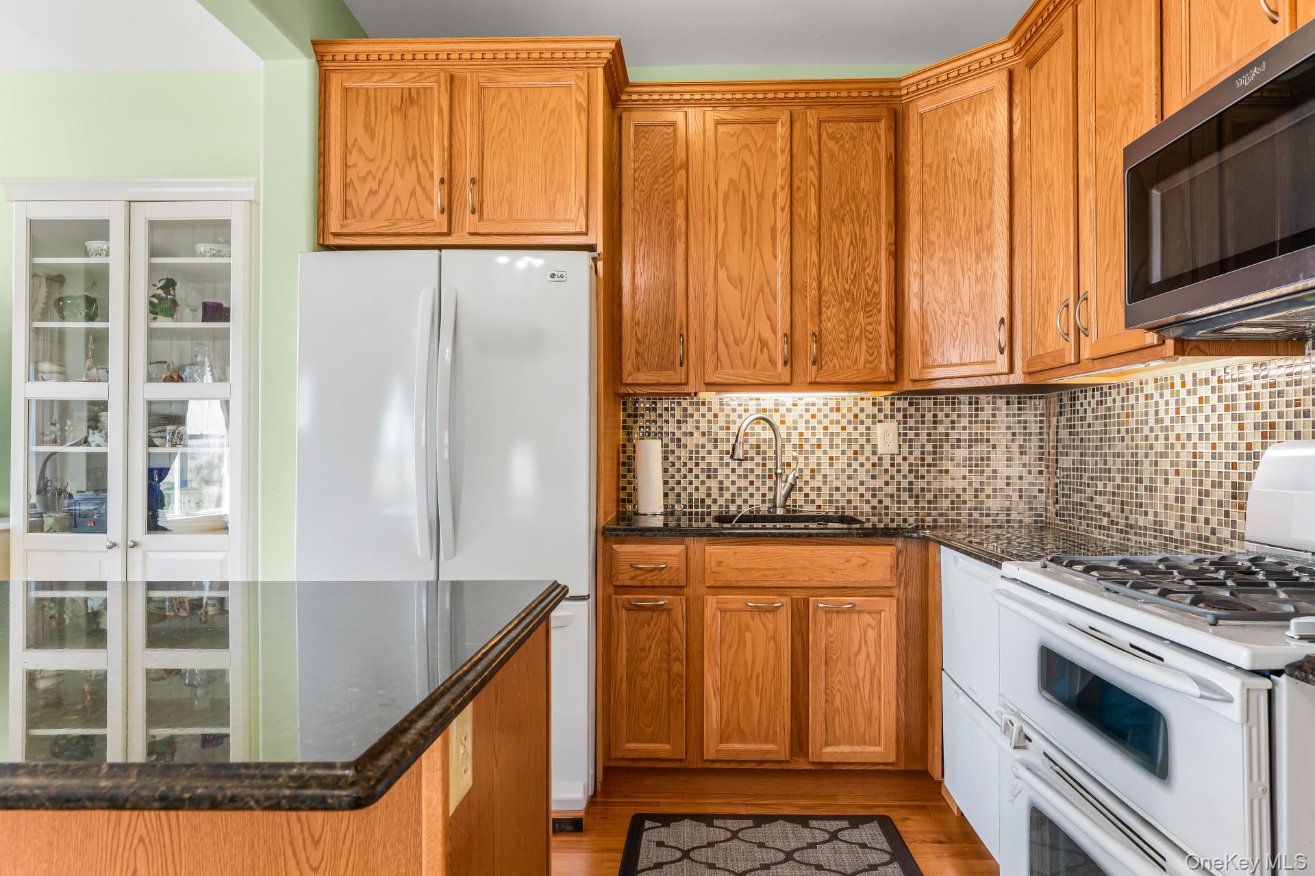 7110 Beach Front Road Queens, NY 11692 - Photo 27 of 30 Gallery Image 27