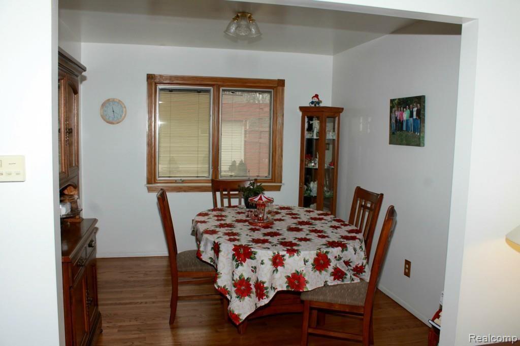 IMG_0277rv.jpg