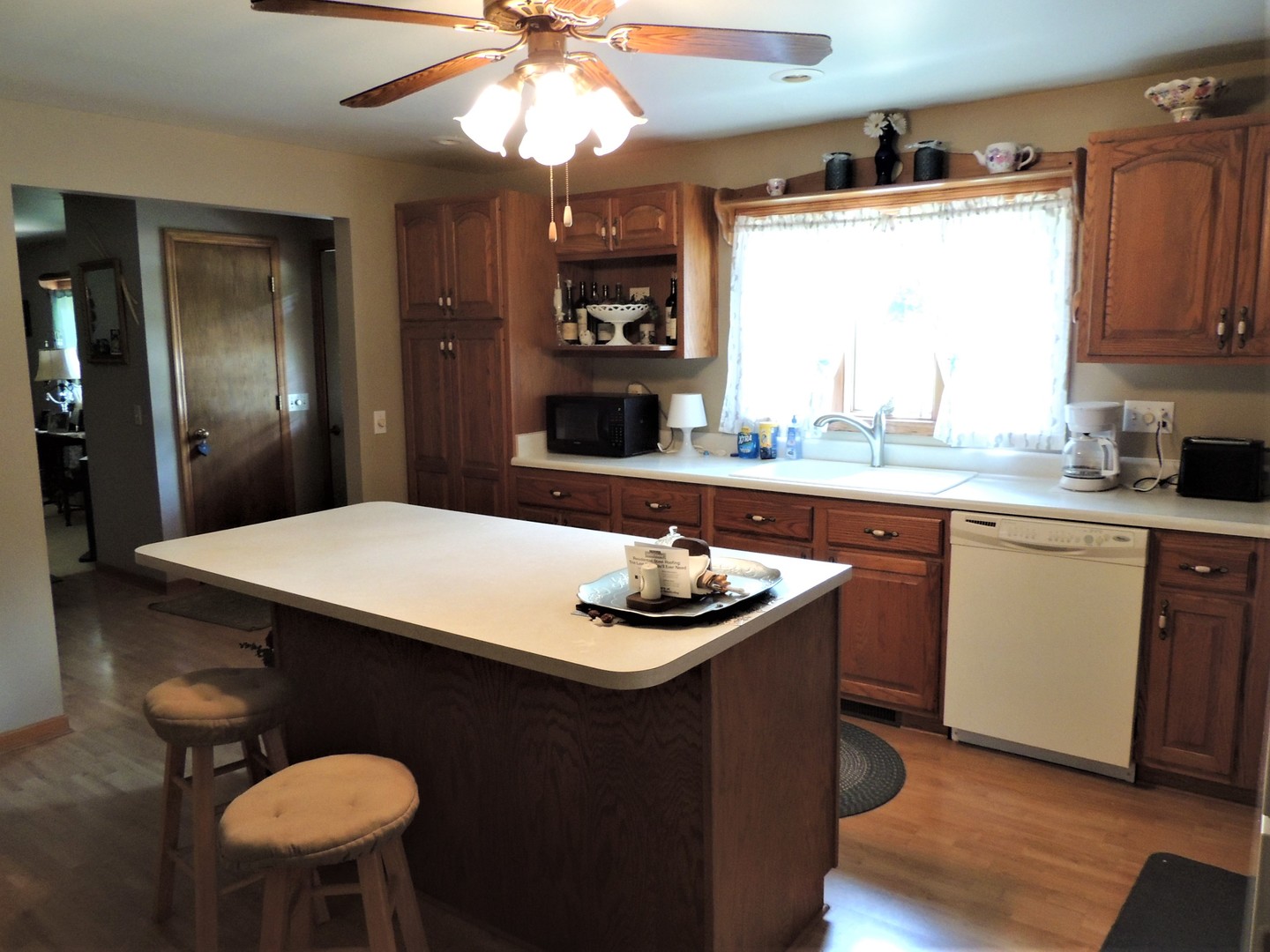 813 North 2803rd Road Utica, IL 61373 - Photo 5 of 13
