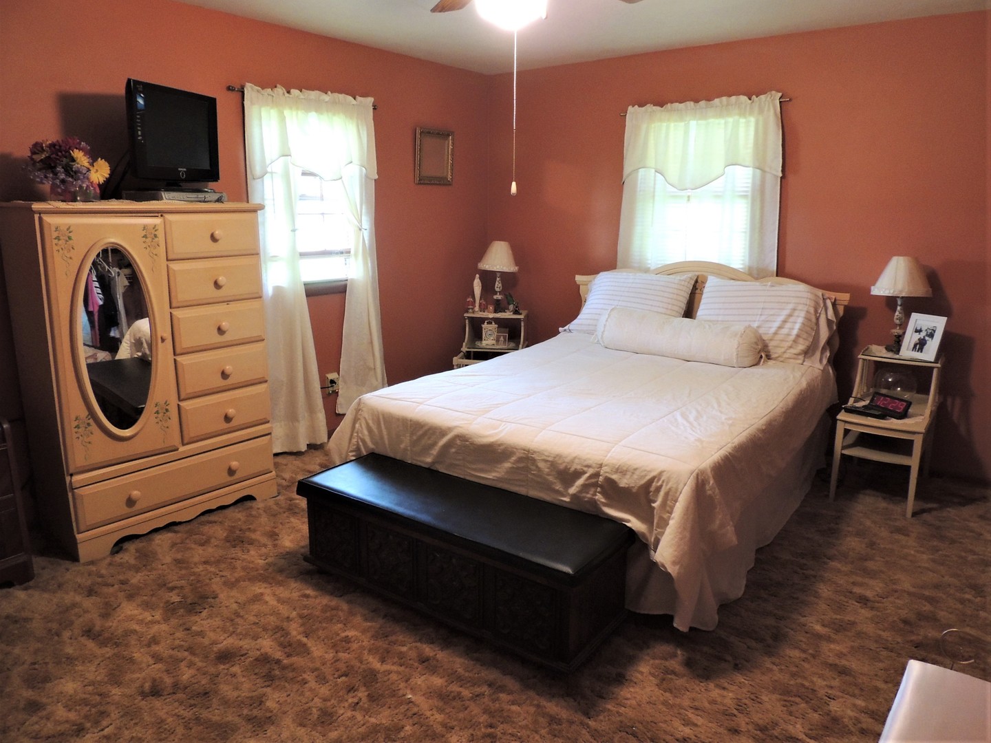 813 North 2803rd Road Utica, IL 61373 - Photo 10 of 13