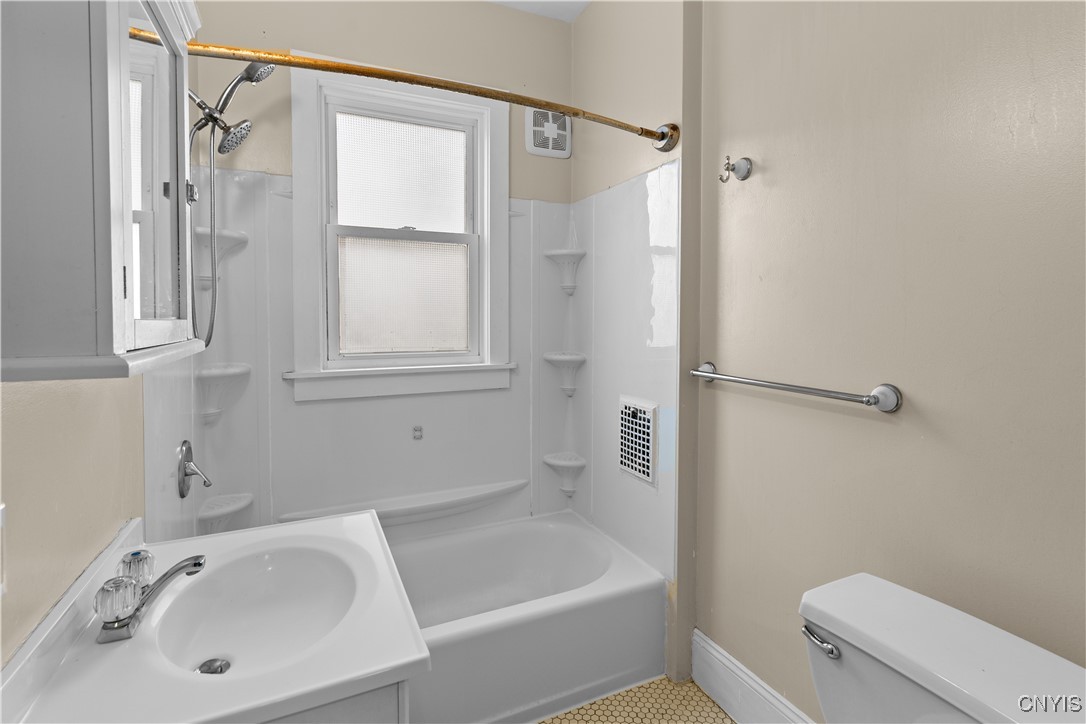 2604 Sunset Avenue Utica, NY 13502 - Photo 20 of 41