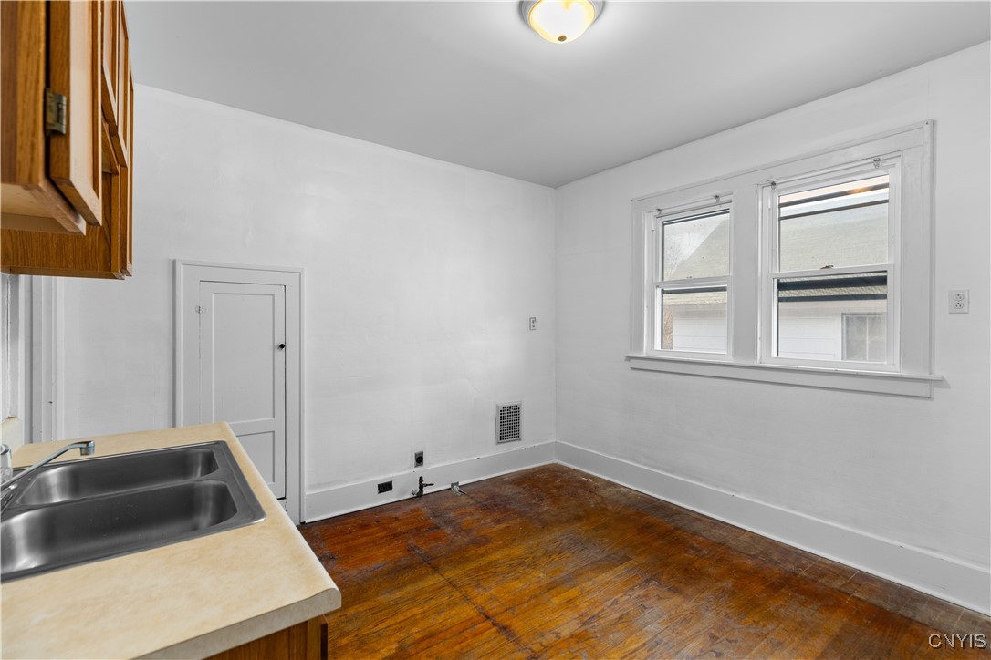 2604 Sunset Avenue Utica, NY 13502 - Photo 22 of 41