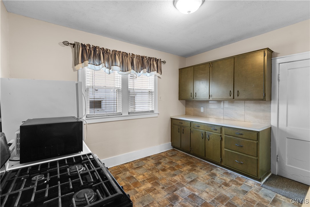 2604 Sunset Avenue Utica, NY 13502 - Photo 8 of 41